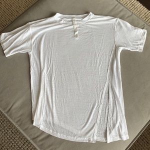 Lululemon White T-shirt